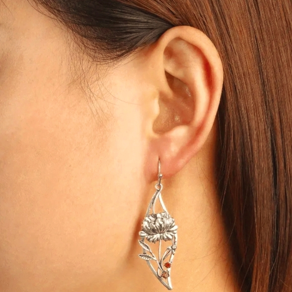 WORLD MARKET " SIMPLY NATURE" BOHO DANGLE EARRINGS NWOT - Picture 6 of 7